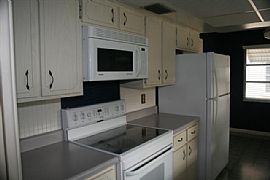 2/2/1 House with appliances in Clearwater, FL (Photo 2 of 4)