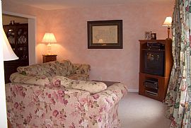 Secluded 4 Br 2 Ba Cape Cod Built 2002 in Plainfield, CT (Photo 5 of 6)