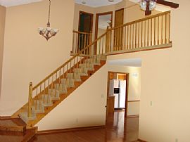 Rent to Own Spacious and Great Location in Olathe, KS (Photo 2 of 4)