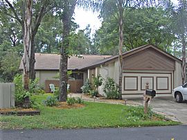 Spacious Home on the Golf Course in Tuscawilla, FL