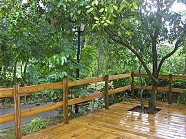 Spacious Home on the Golf Course in Tuscawilla, FL (Photo 3 of 6)