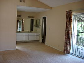 Spacious Two Storey Townhouse in Monterey Park, CA (Photo 4 of 6)