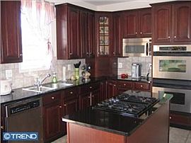 Luxurious Single Family Home in Westampton, NJ (Photo 3 of 6)