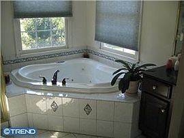 Luxurious Single Family Home in Westampton, NJ (Photo 5 of 6)