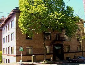 Spacious 1BR w/ Living Room and Den in Seattle, WA (Photo 4 of 4)