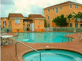 Beautiful Spacious 3/2  Condo in Miami Lakes, FL