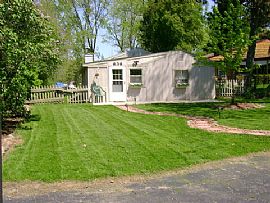 Lakefront House in Highland, MI