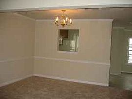 Spacious Townhome Available Immediately in Martinsburg, WV (Photo 2 of 4)
