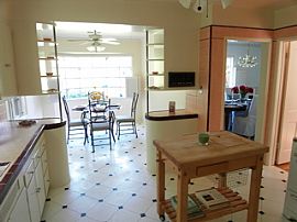 CELEBRITY RETREAT in West Hollywood, CA (Photo 2 of 6)