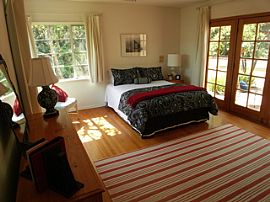 CELEBRITY RETREAT in West Hollywood, CA (Photo 4 of 6)