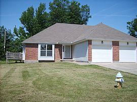 2 Bedroom 2 Bath Duplex Near P.S.U. in Pittsburg, KS