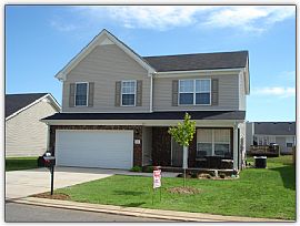 Almost Brand New 3 Bedroom 2 1/2 Bath in Murfreesboro, TN