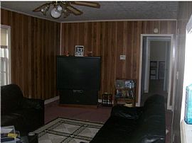 Charming Spacious One Story House in East Point, GA (Photo 2 of 6)