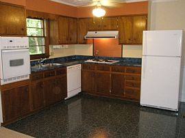 Beautiful 3bdrm/2bath home FOR RENT in Conyers, GA (Photo 2 of 6)