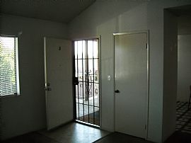2 Bedroom Condo in Hawaiian Gardens, CA (Photo 2 of 6)