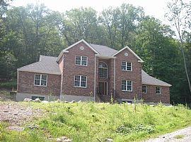 Luxurious New Construction on 17 Acres in Putnam Valley, NY