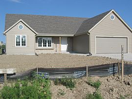 New Ranch on 1/2 Acre Next to Woods/Golf in Caledonia, WI (Photo 2 of 5)
