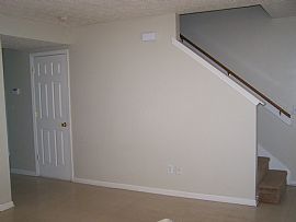 Newer 3 Bedroom Duplex in Springfield in Springfield, TN (Photo 4 of 4)