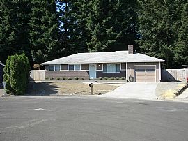 Cute Ranch in Kid-Friendly Cul-De-Sac in Milwaukie, OR (Photo 2 of 6)