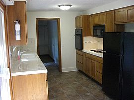 Cute Ranch in Kid-Friendly Cul-De-Sac in Milwaukie, OR (Photo 4 of 6)