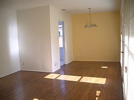 House for Rent, Reseda CA in Reseda, CA (Photo 3 of 6)