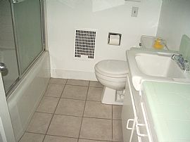 House for Rent, Reseda CA in Reseda, CA (Photo 6 of 6)