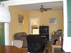 Pet Friendly Home in Conshohocken, PA (Photo 3 of 6)