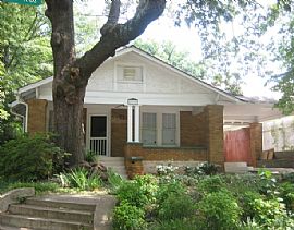 2 bed, 2 bath updated home in East Point in Atlanta, GA