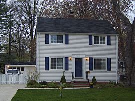 NEW PRICE! Beautiful Colonial! Must See! in Bay Village, OH
