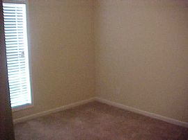 4 bed, 2.5 bath home, newer construction in Decatur, GA (Photo 5 of 6)