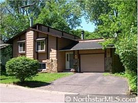 Great 3br, 2 Bath Split Level in Fridley in Fridley, MN