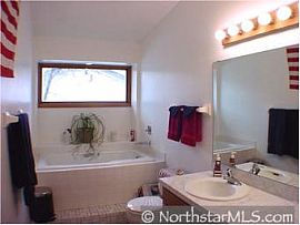 Great 3br, 2 Bath Split Level in Fridley in Fridley, MN (Photo 3 of 5)