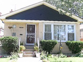 Well Maintained 3bed/2Full Bath Home in Calumet Park, IL