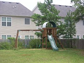 NO FIRST AND LAST in Hampton, GA (Photo 2 of 2)