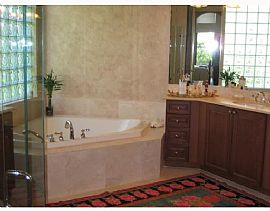 Luxurious 4 Bedroom Upgraded Home  in Delray Beach, FL (Photo 5 of 6)