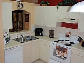 BEAUTIFUL ***2/2 VILLA WITH EXTRA ROOM** in Pembroke Pines, FL (Photo 3 of 4)