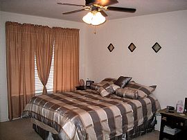 Totally Updated bi-level - PETS ALLOWED! in San Antonio, TX (Photo 4 of 6)