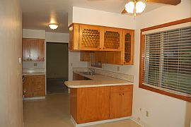 Single Story Home in Desirable Area in Hillsboro, OR (Photo 3 of 6)