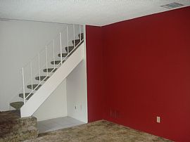 Charming, Clean and Safe Condo in Sacramento, CA (Photo 3 of 6)