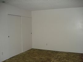 Charming, Clean and Safe Condo in Sacramento, CA (Photo 6 of 6)