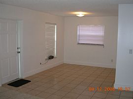 Stuart/Palm City 2br.1ba. Duplex in Palm City, FL (Photo 3 of 6)