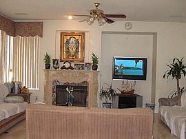 GORGIOUS HOUSE FOR RENT OR SALE in Corona, CA (Photo 4 of 6)