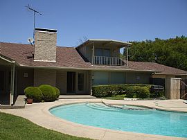 4/4/2Pool3200SqFt$3250MoMidway&RoyalArea in Dallas, TX