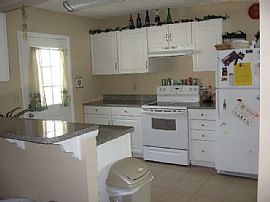 3BR/2BA completely fenced corner lot in Panama City, FL (Photo 3 of 5)