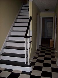 Townhouse in Great Location in Smyrna, GA (Photo 2 of 3)