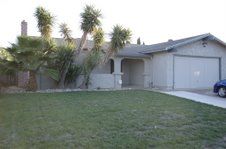 house in Elsie and Power Inn in Sacramento, CA