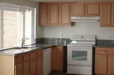 house in Elsie and Power Inn in Sacramento, CA (Photo 2 of 6)