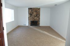 house in Elsie and Power Inn in Sacramento, CA (Photo 3 of 6)