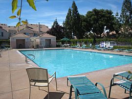 Beautiful 3 bdrm & 3 Bath 2-Story Twnhse in San Jose, CA (Photo 3 of 6)