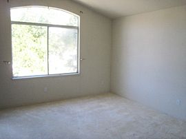 Beautiful 3 bdrm & 3 Bath 2-Story Twnhse in San Jose, CA (Photo 4 of 6)